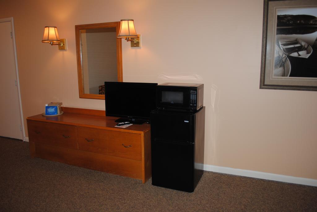 Camp Inn Lodge Oscoda Εξωτερικό φωτογραφία