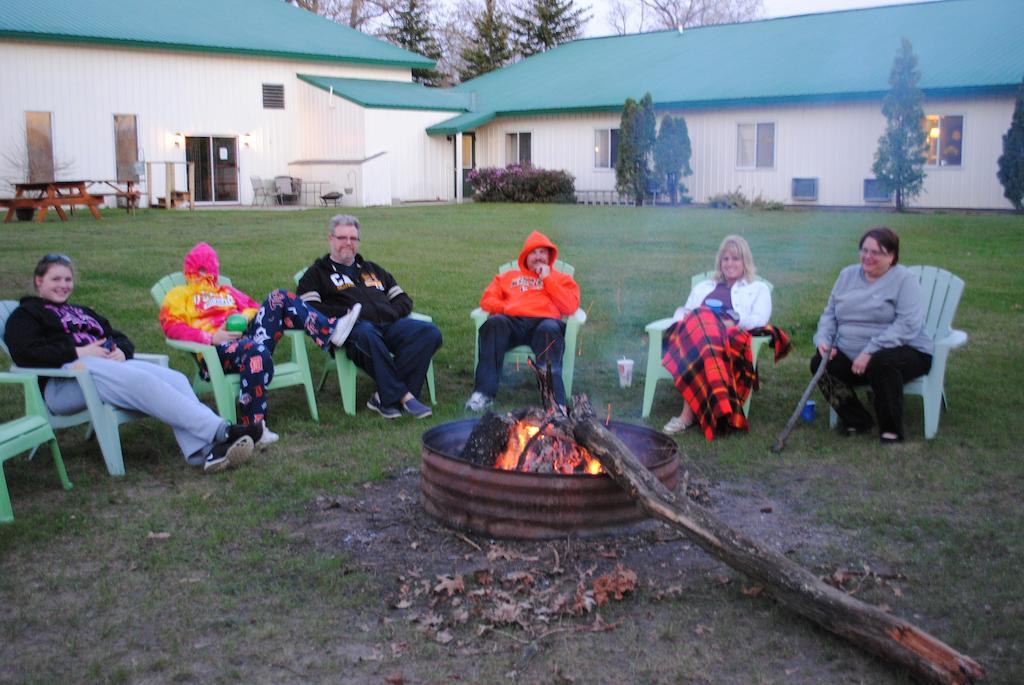 Camp Inn Lodge Oscoda Εξωτερικό φωτογραφία